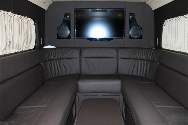 这款车国内仅3辆,比奔驰G系还霸气,500万被李晨买下!