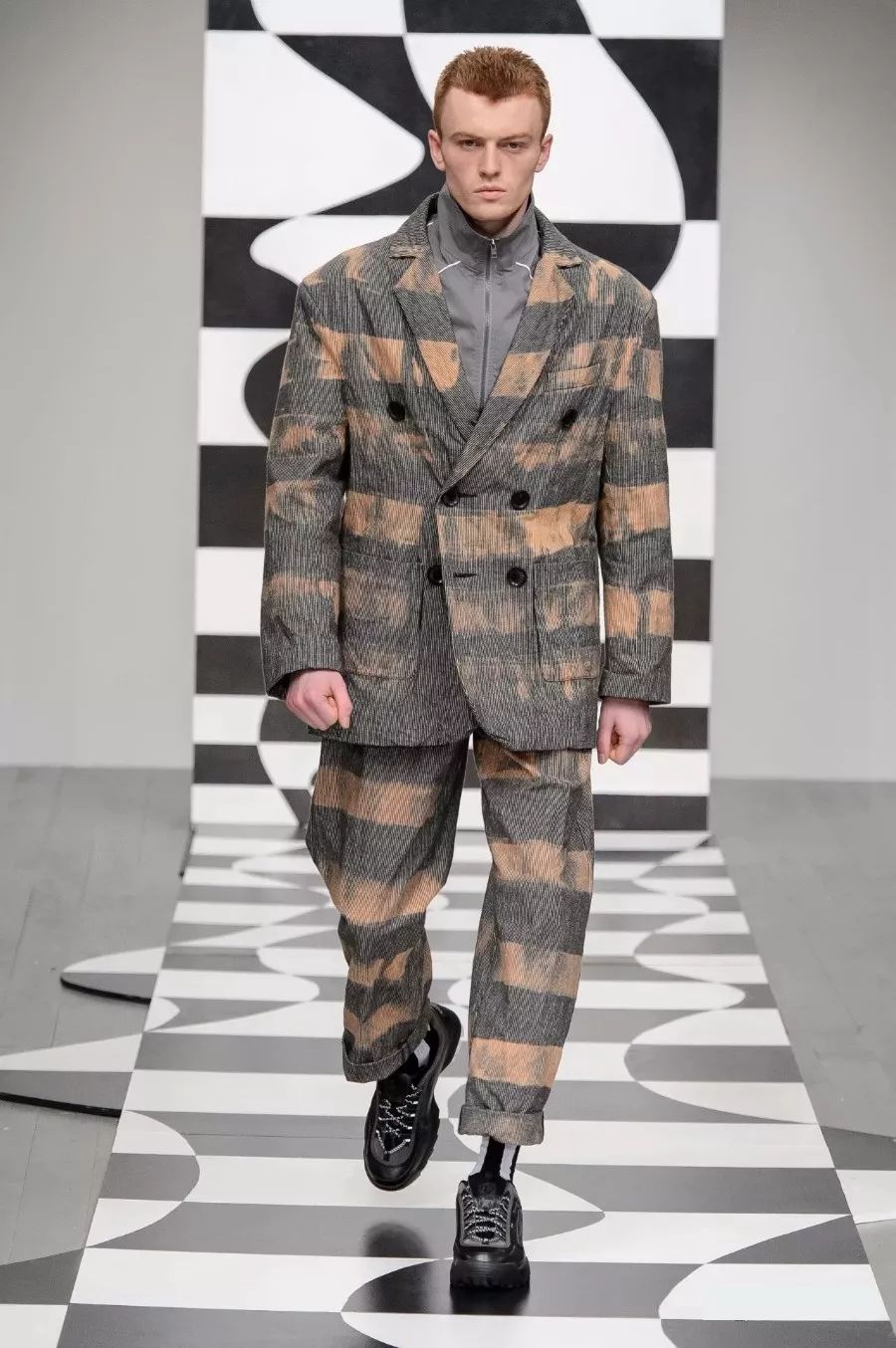 时尚潮流穿搭男装图片大全,2019最时尚的穿搭男装