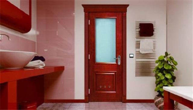 卫生间选木门还是铝合金门？师傅说选这种才对