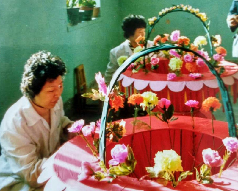 西固区能工巧匠亮绝活红火灯笼闹新春