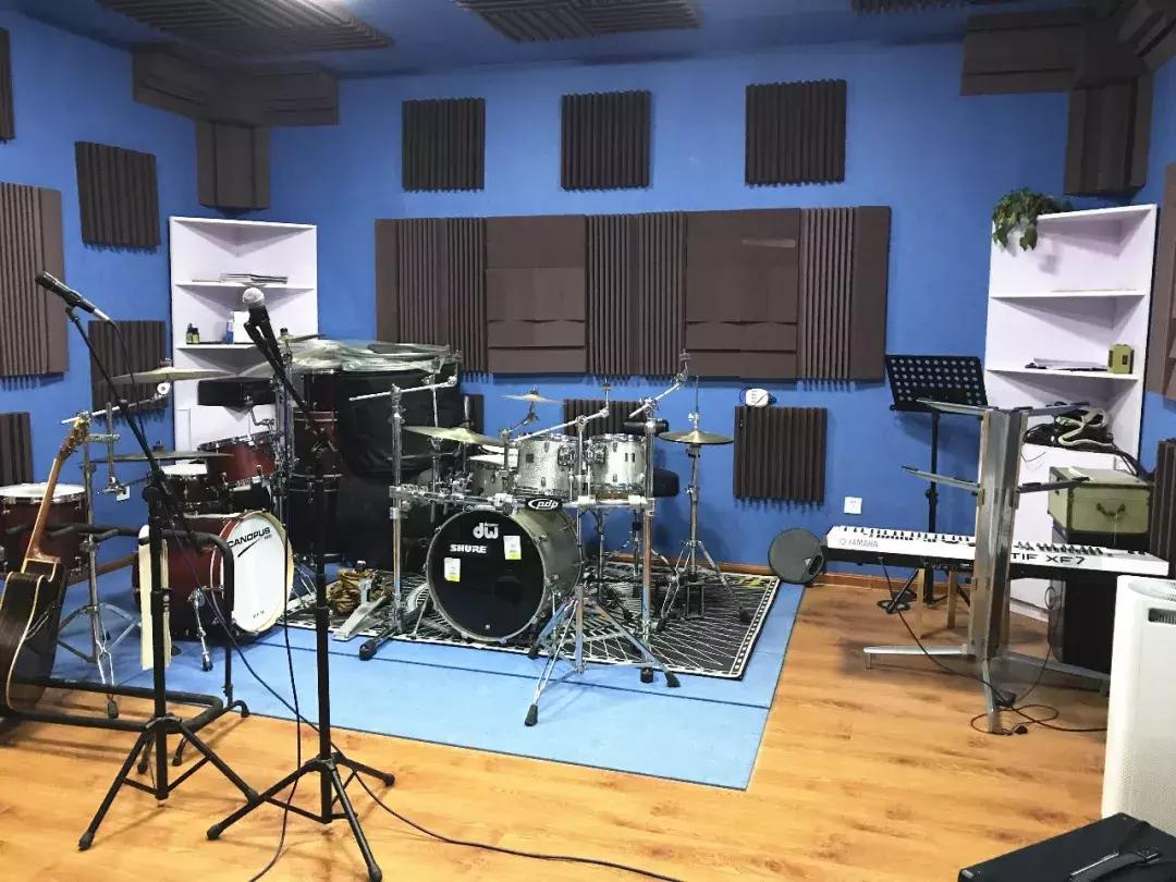 空中足球场，百万架子鼓，专业学前课，幼儿园家长焦虑一站式解决！