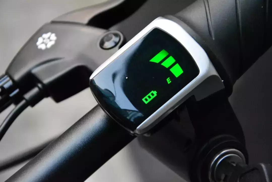 比小米好电动车,正步折叠电动自行车测评