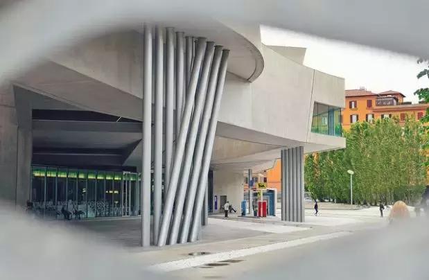 博采众长中西结合,博采众长丰富多彩独具魅力