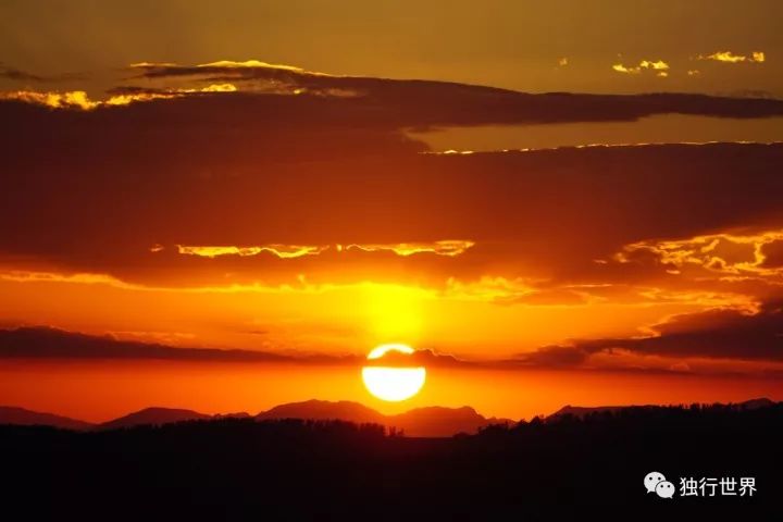 当你还在为生活抱怨,当你还在抱怨生活不易的时候