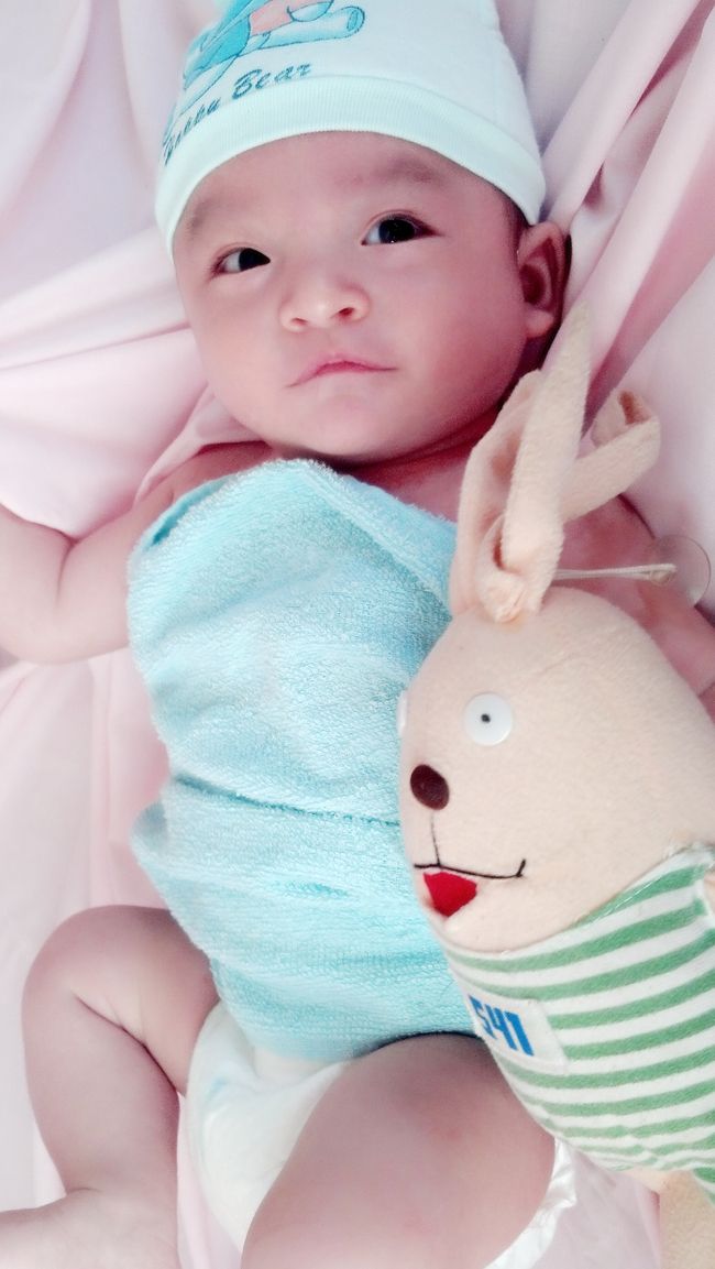 出生三四天的宝宝怎么喂养,出生三天的婴儿喂奶方法