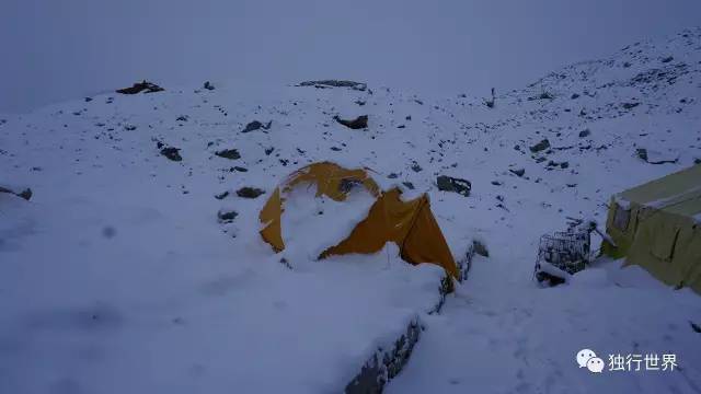 当你还在为生活抱怨,当你还在抱怨生活不易的时候