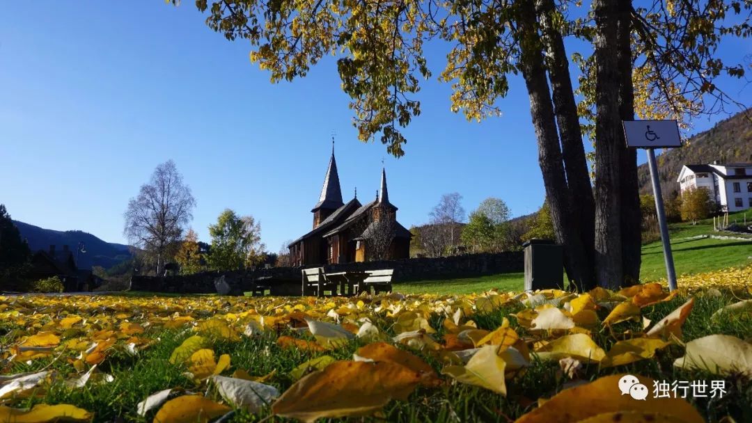 当你还在为生活抱怨,当你还在抱怨生活不易的时候