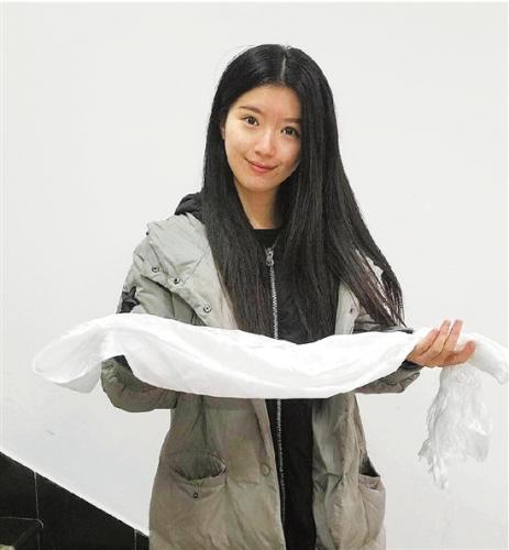 大学生放假回家给家人带点什么,大学生假期回家带些什么东西