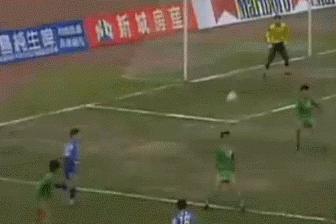 中国首位亚洲足球先生实力远超现役国脚有他的日子球迷好幸福！