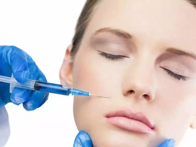 抗老刚开始用什么成分,抗老最重要的是水还是霜