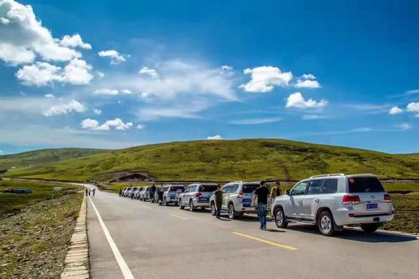 成都越野汽车租赁,成都租车到西藏租车价格