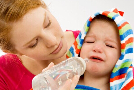 刚出生的宝宝为什么容易得肺炎?怎样预防?