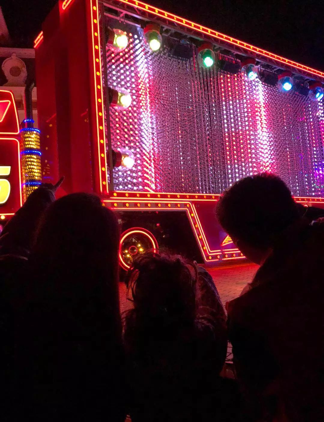 香港迪士尼攻略一日游最新版,香港迪士尼游玩全攻略路线推荐