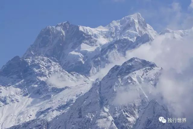 当你还在为生活抱怨,当你还在抱怨生活不易的时候