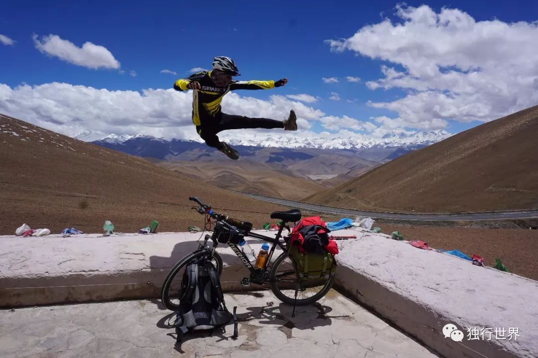 当你还在为生活抱怨,当你还在抱怨生活不易的时候