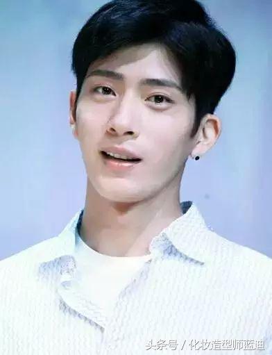 侧分和中分哪个有气质,中分四六分三七分哪个好看