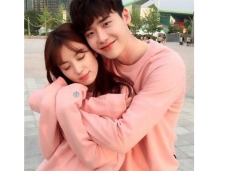 过年去你家拜年穿哪套衣服,春节各种聚会约会怎么穿