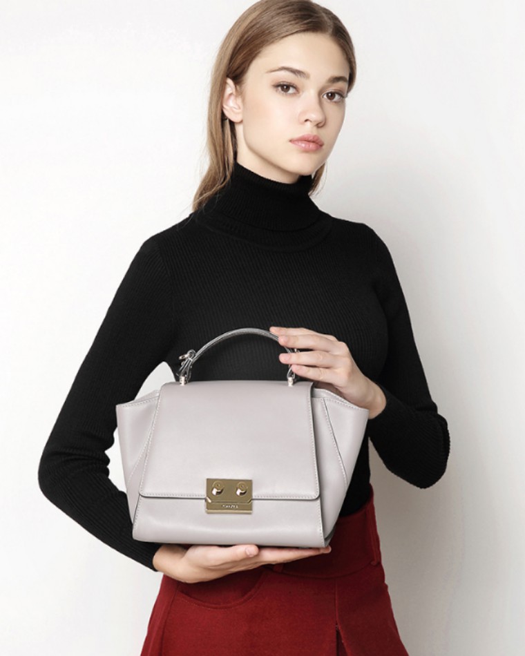 过年去你家拜年穿哪套衣服,春节各种聚会约会怎么穿