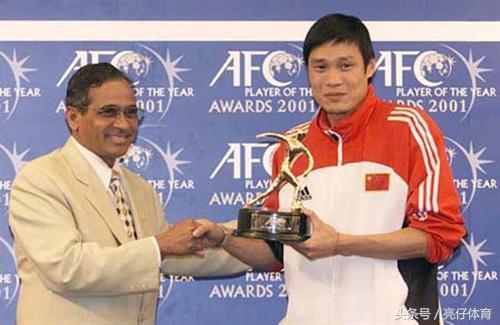 中国首位亚洲足球先生实力远超现役国脚有他的日子球迷好幸福！