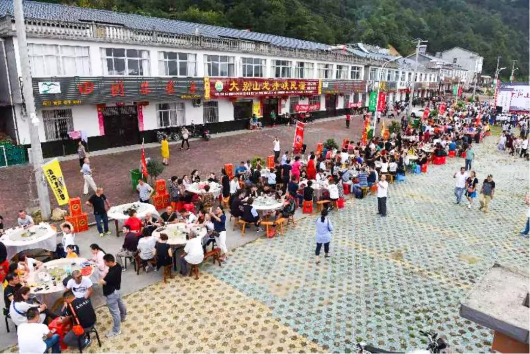 免费吃杀猪菜,吃免费的杀猪饭