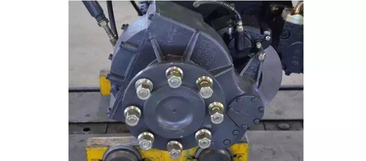 新款谷王tb90和te90收割机,谷王te90纵轴流收割机的毛病