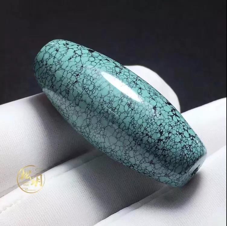 绿松石铁线多好还是不好,绿松石全是铁线