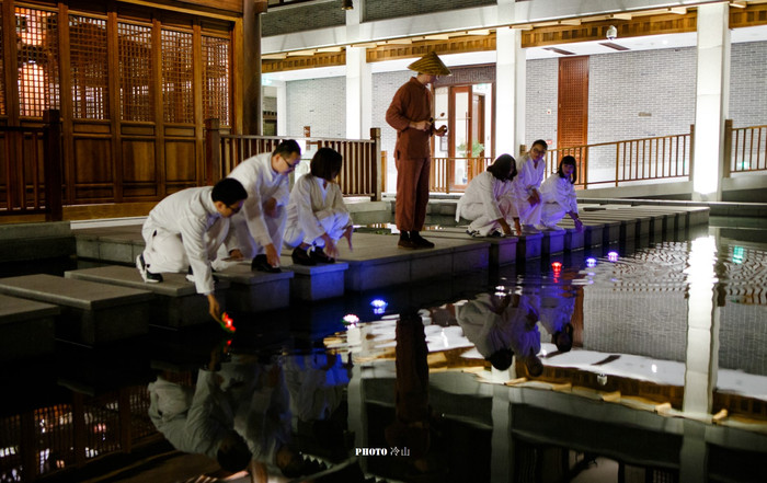 骞夸笢鍝噷鍙互绂呬慨浣忓,宀崡绂呬慨閰掑簵鍥剧墖