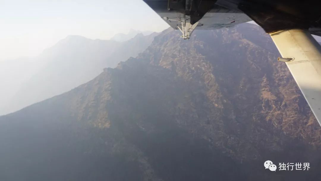 当你还在为生活抱怨,当你还在抱怨生活不易的时候