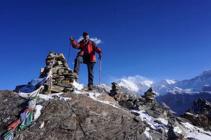 当你还在为生活抱怨,当你还在抱怨生活不易的时候