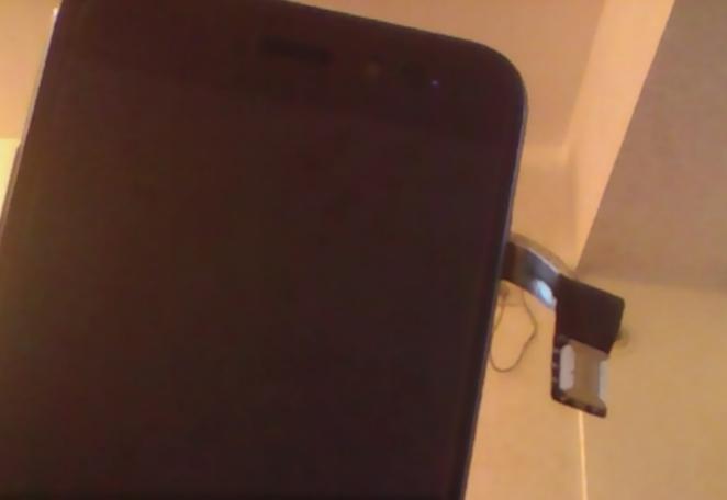 手机卡槽只能装一张卡怎么办,手机卡第二卡槽可以装内存卡吗