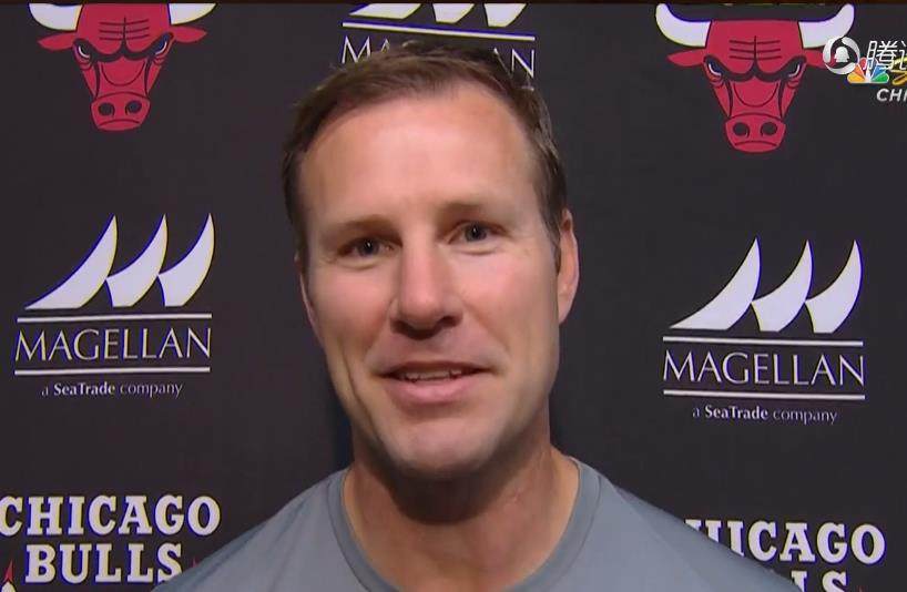 奥尼尔湖人炸裂表现,奥尼尔四胜湖人