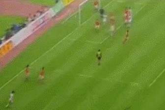 中国首位亚洲足球先生实力远超现役国脚有他的日子球迷好幸福！