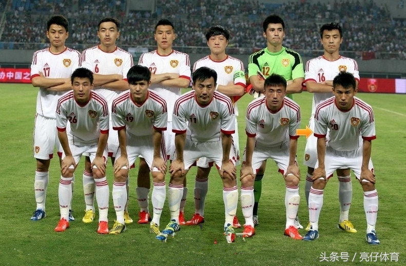 中国首位亚洲足球先生实力远超现役国脚有他的日子球迷好幸福！