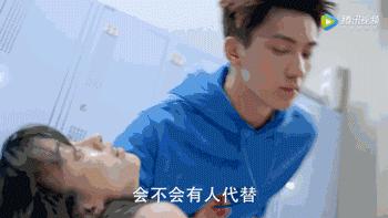 灰姑娘的故事说100年不厌，还不是心里怀揣一个李泽言么