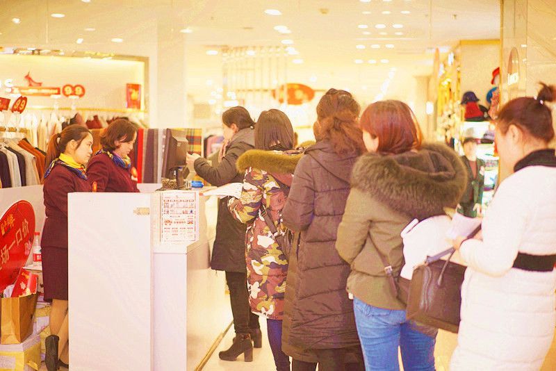 重庆卖场开年福袋大战，世纪新都周六发售拔得头筹