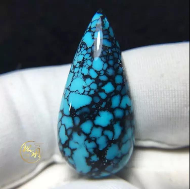 绿松石铁线多好还是不好,绿松石全是铁线