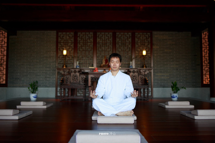 骞夸笢鍝噷鍙互绂呬慨浣忓,宀崡绂呬慨閰掑簵鍥剧墖