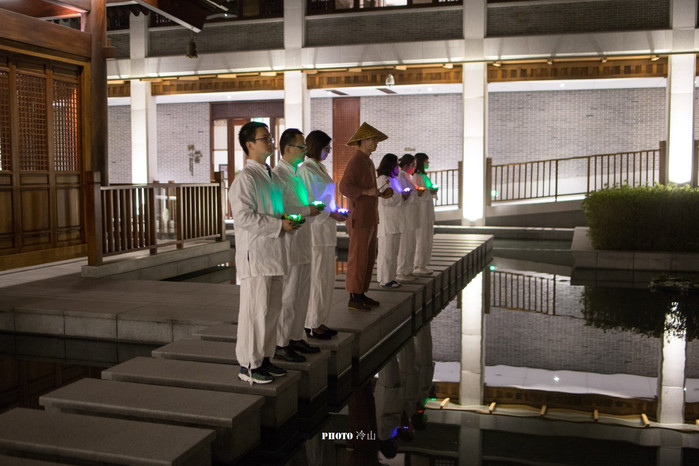 骞夸笢鍝噷鍙互绂呬慨浣忓,宀崡绂呬慨閰掑簵鍥剧墖