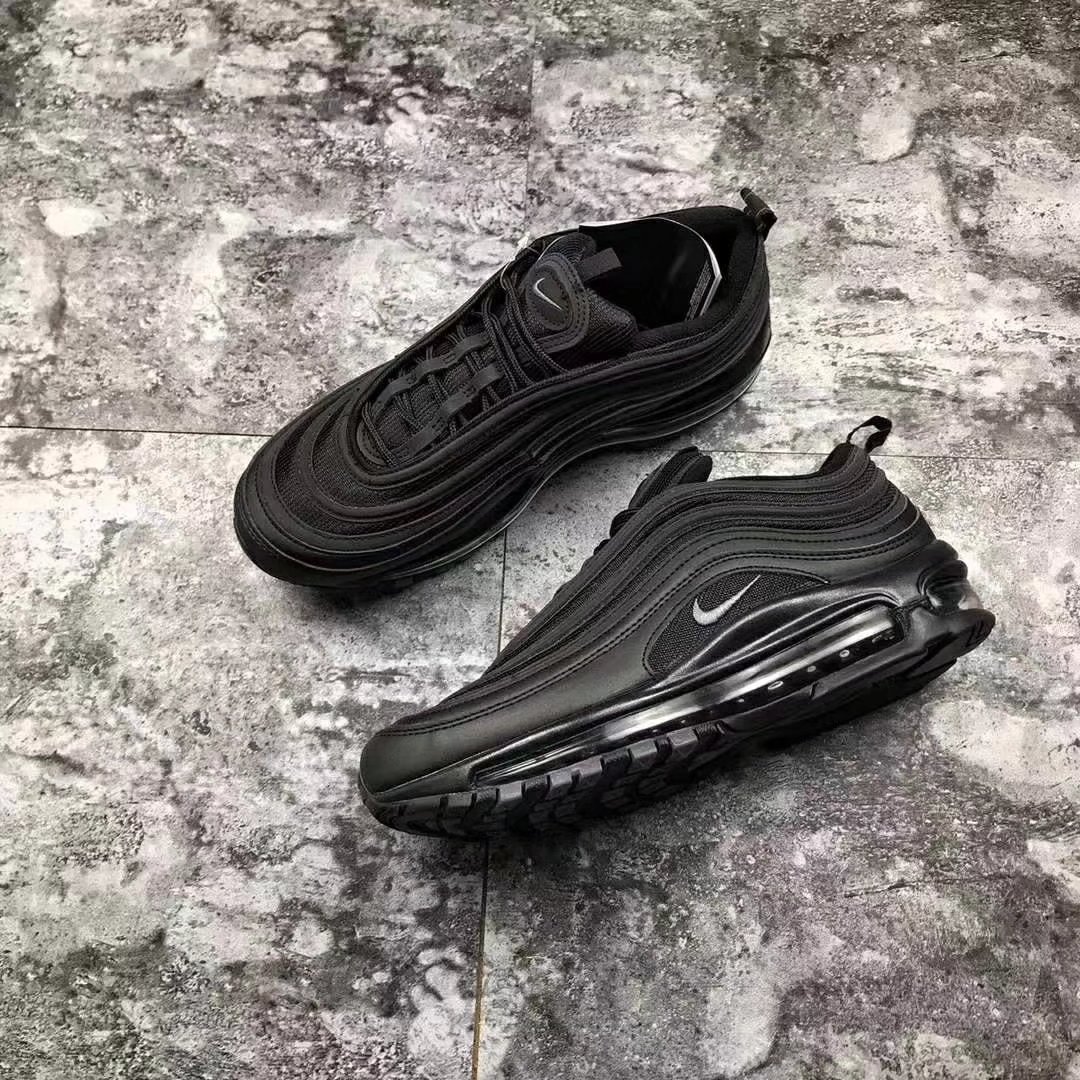 nikeairmax97黑子弹五条杠,nikeairmax97经典新款纯原子弹头