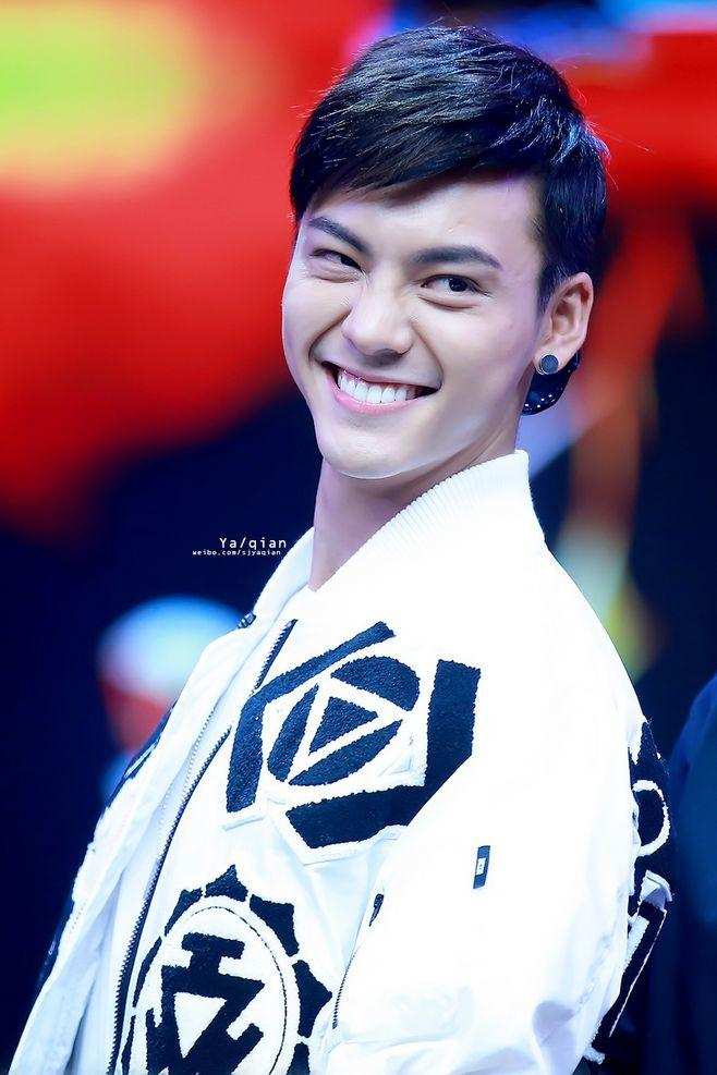 陈伟霆同款发型短发,陈伟霆短发潮流发型图