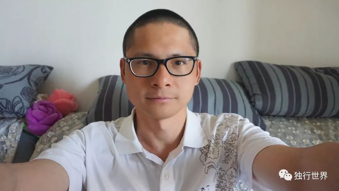 当你还在为生活抱怨,当你还在抱怨生活不易的时候