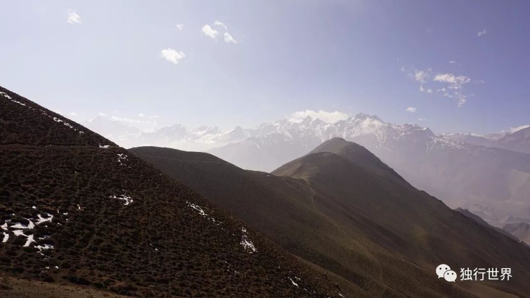 当你还在为生活抱怨,当你还在抱怨生活不易的时候