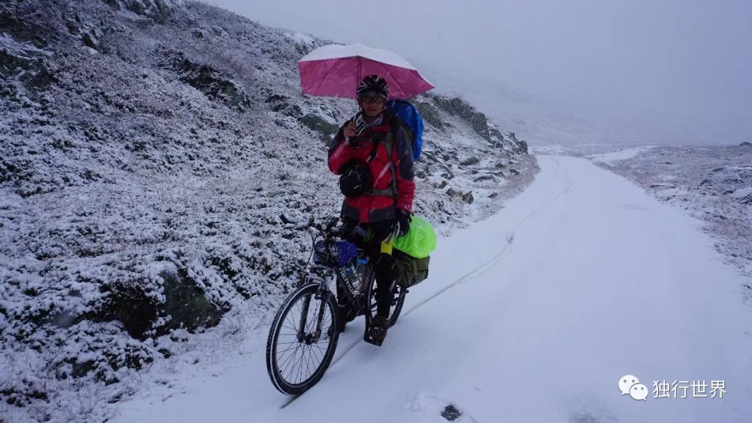 当你还在为生活抱怨,当你还在抱怨生活不易的时候