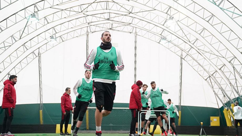 米兰客战1-2遭都灵逆转,ac米兰主场迎战拉齐奥