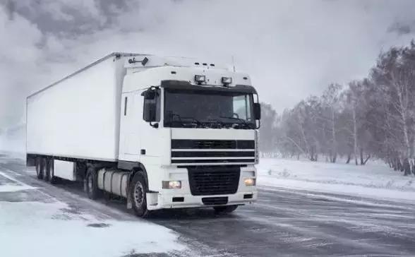 柴油油箱冻了怎么快速解冻,火烤油箱解冻视频大全