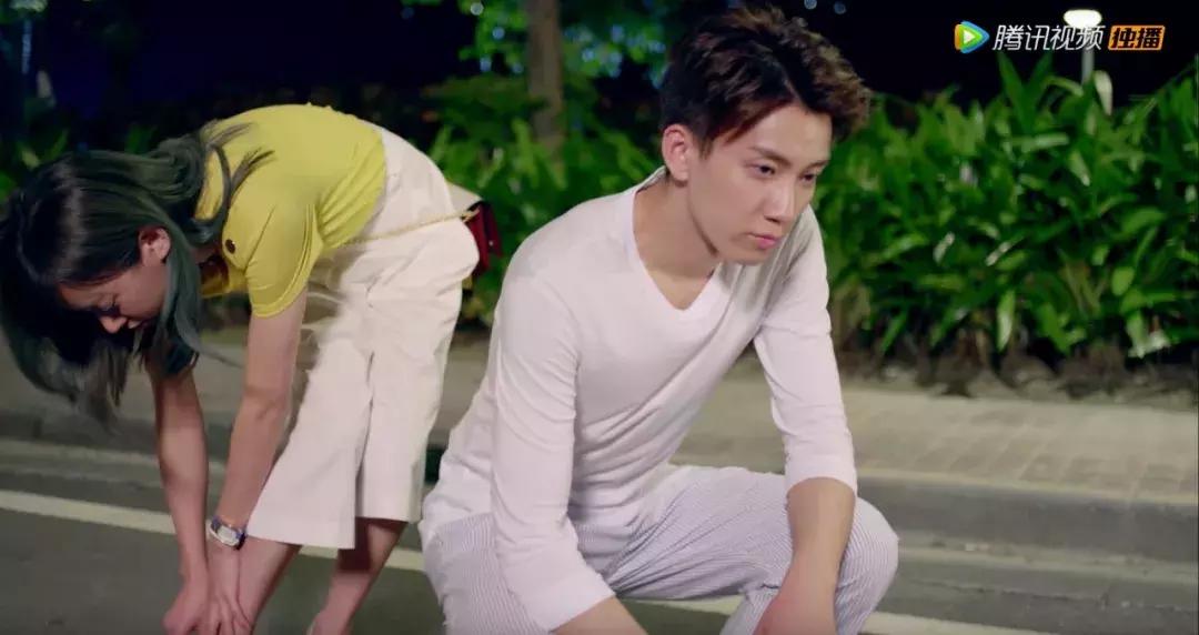 灰姑娘的故事说100年不厌，还不是心里怀揣一个李泽言么