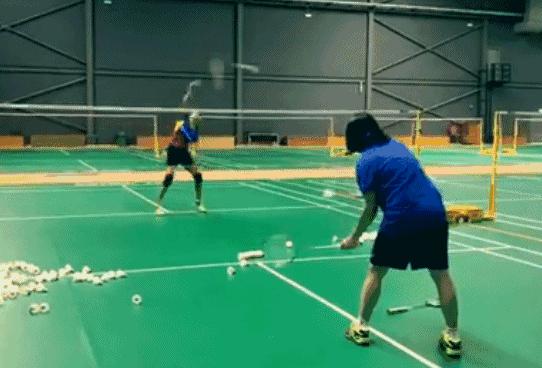 羽毛球应对封网教学,羽毛球双打网前封网技术