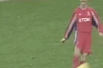 中国首位亚洲足球先生实力远超现役国脚有他的日子球迷好幸福！