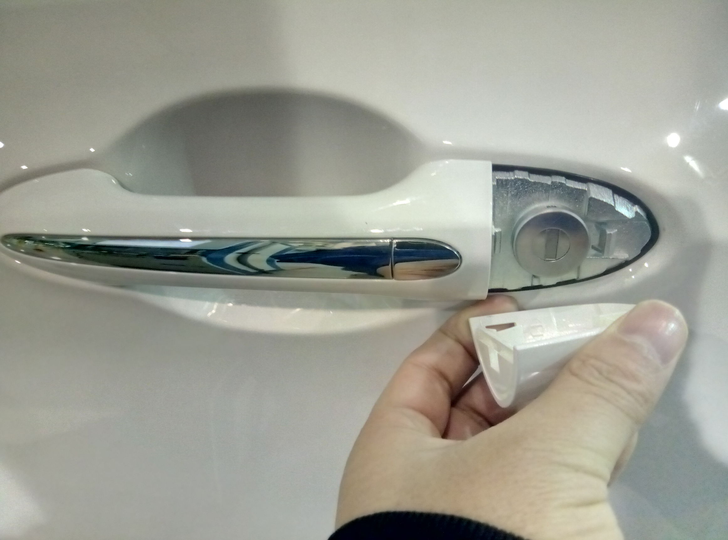 宝骏510车钥匙没电怎么开门视频,宝骏510遥控钥匙没电了怎么启动车