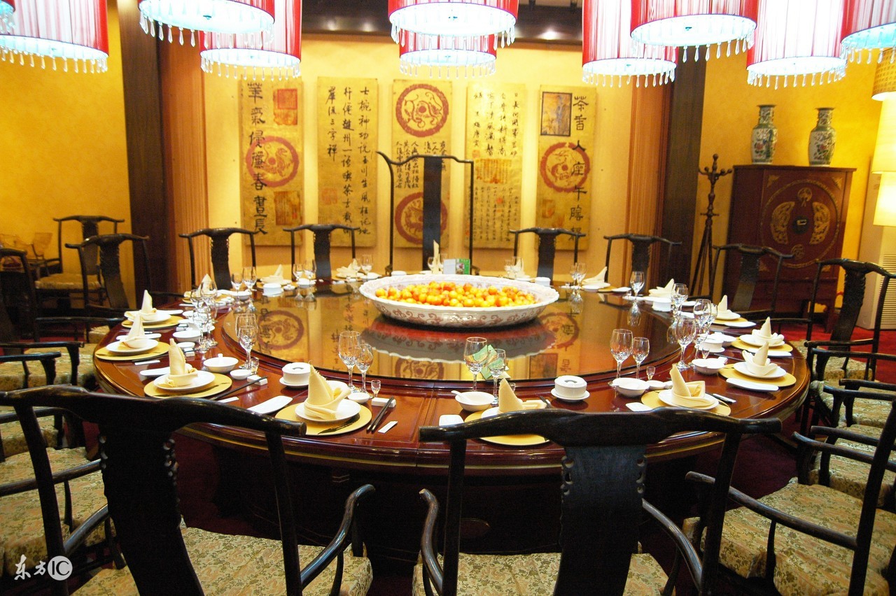 全国餐饮服务业,餐饮业的服务